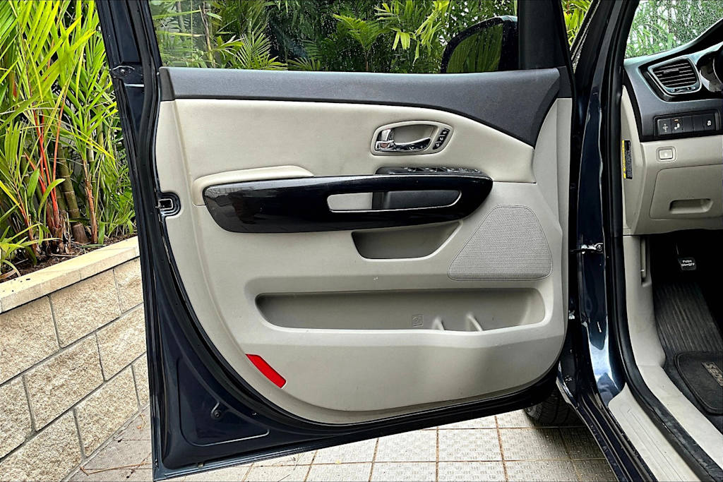 2016 Kia Sedona EX 27