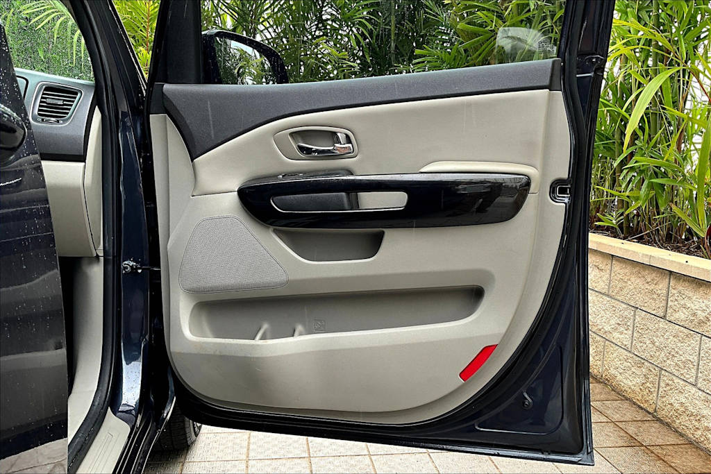 2016 Kia Sedona EX 28