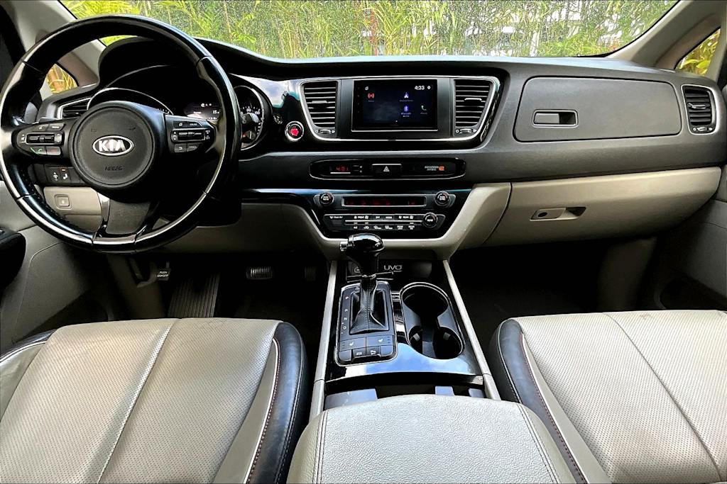 2016 Kia Sedona EX 10