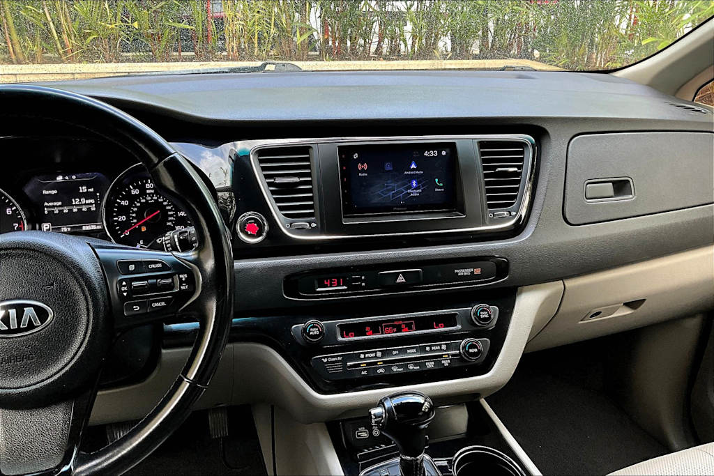2016 Kia Sedona EX 15