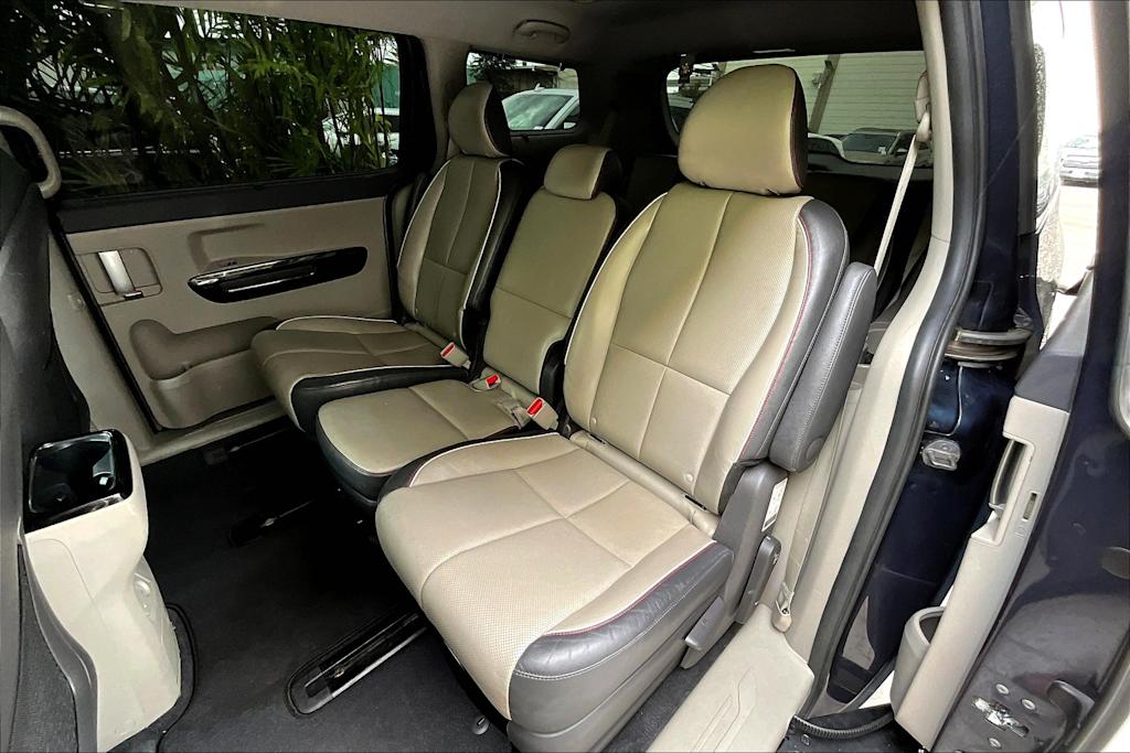 2016 Kia Sedona EX 29