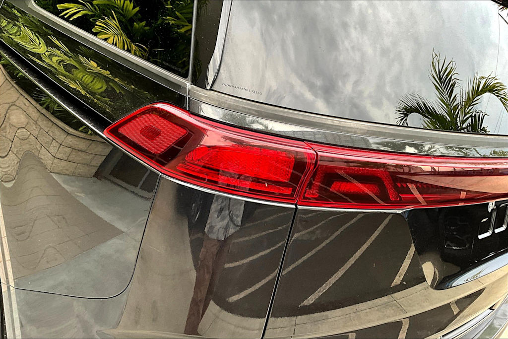 Thumbnail: 2022 Kia Carnival - 32