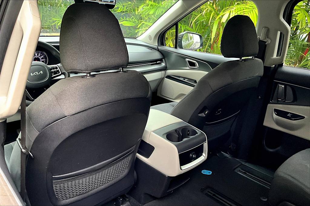 Thumbnail: 2022 Kia Carnival - 12