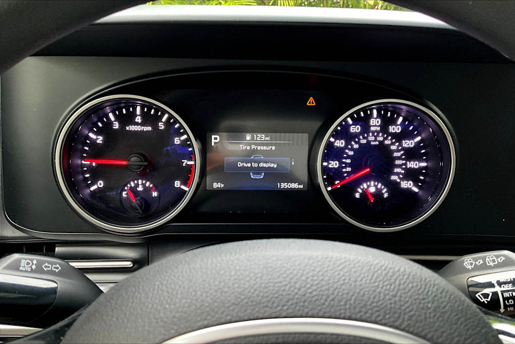 Thumbnail: 2022 Kia Carnival - 18