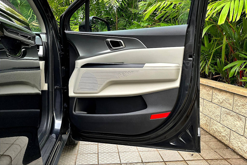 Thumbnail: 2022 Kia Carnival - 29