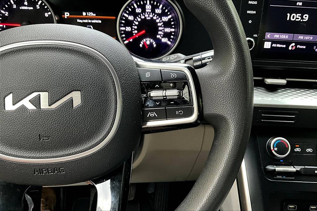 Thumbnail: 2022 Kia Carnival - 27