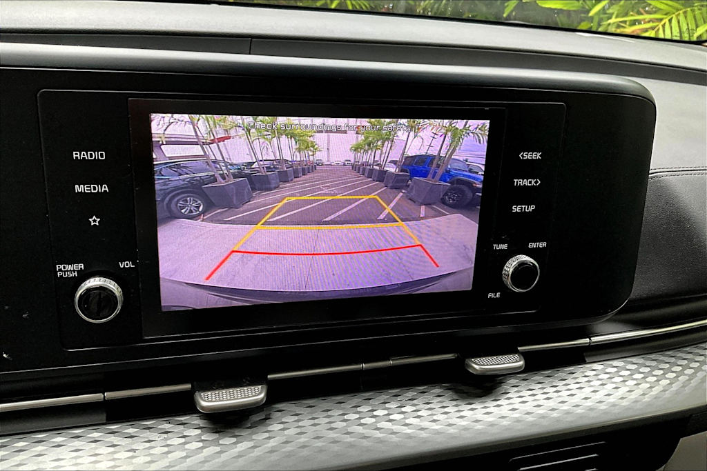 Thumbnail: 2022 Kia Carnival - 16