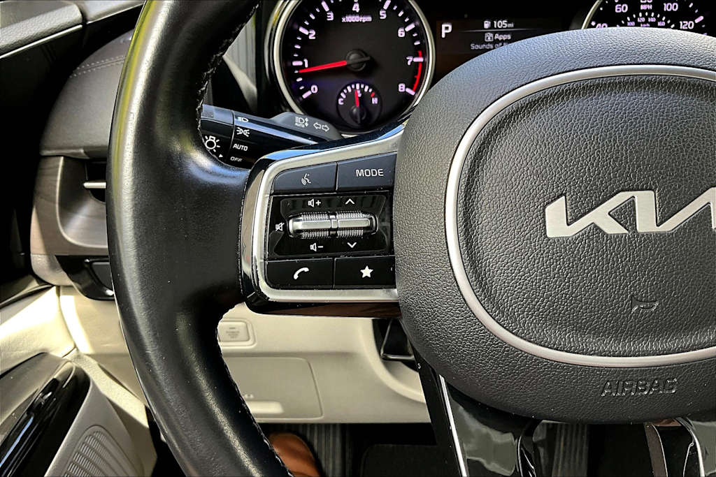 Thumbnail: 2023 Kia Carnival - 25