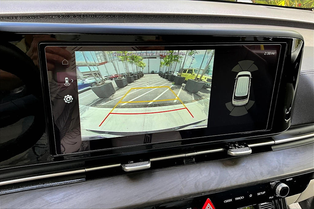 Thumbnail: 2023 Kia Carnival - 27