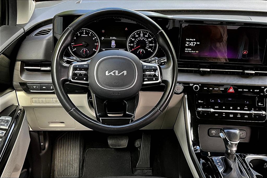 Thumbnail: 2023 Kia Carnival - 14