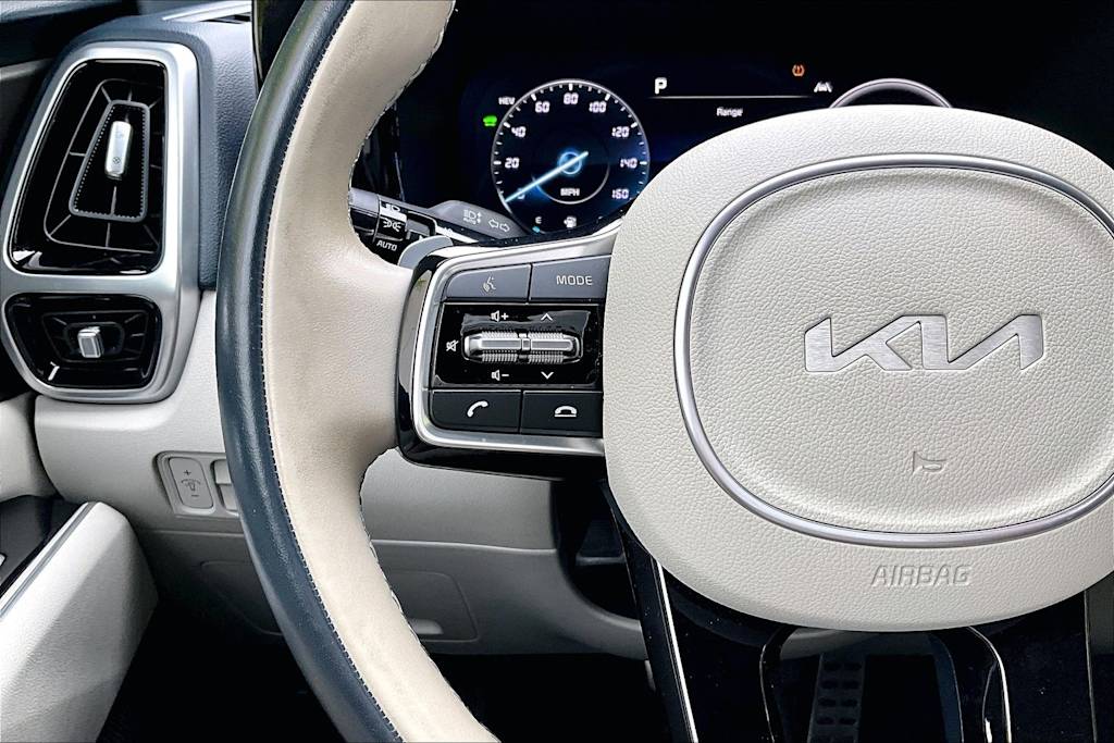 Thumbnail: 2023 Kia Sorento - 25