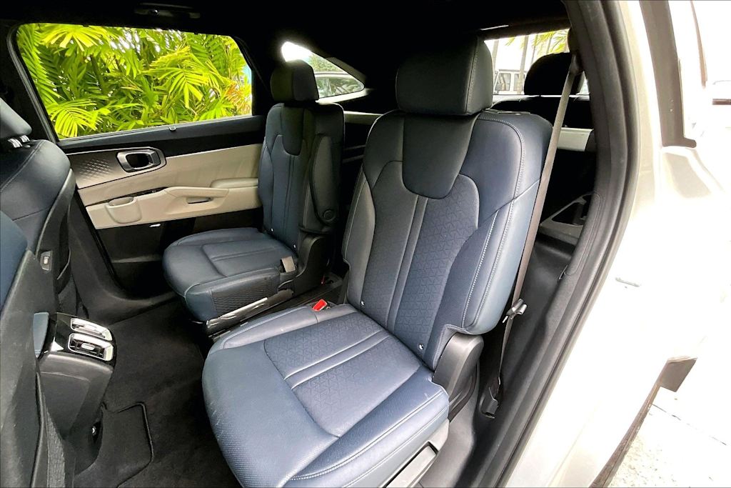 Thumbnail: 2023 Kia Sorento - 29