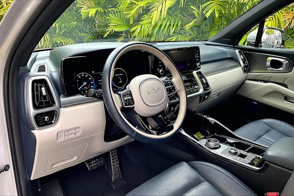 Thumbnail: 2023 Kia Sorento - 2