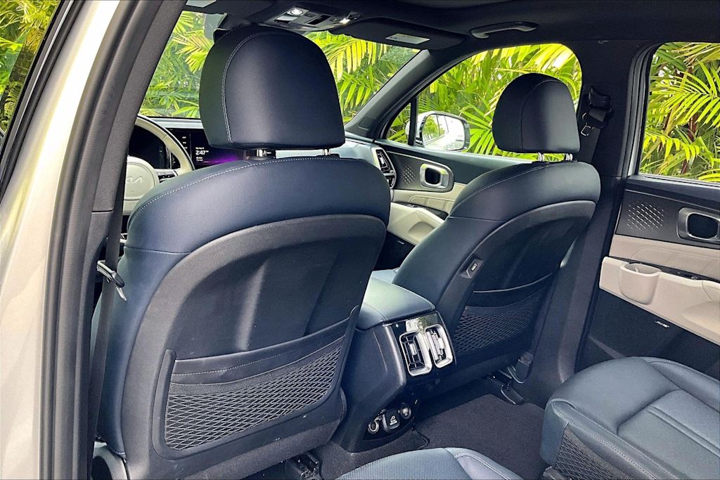 Thumbnail: 2023 Kia Sorento - 13