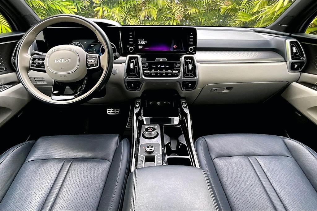 Thumbnail: 2023 Kia Sorento - 10