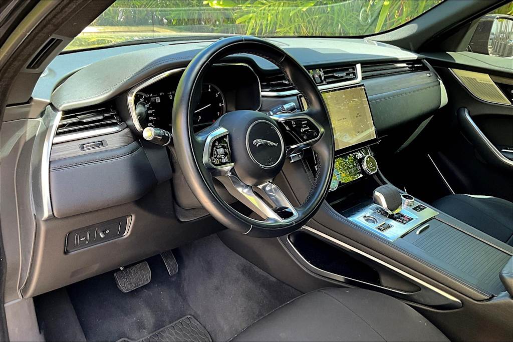 Thumbnail: 2022 Jaguar F-Pace - 2