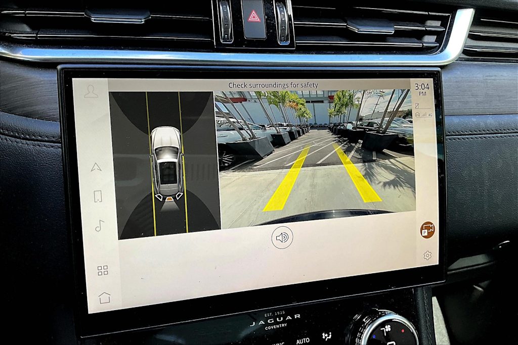 Thumbnail: 2022 Jaguar F-Pace - 10