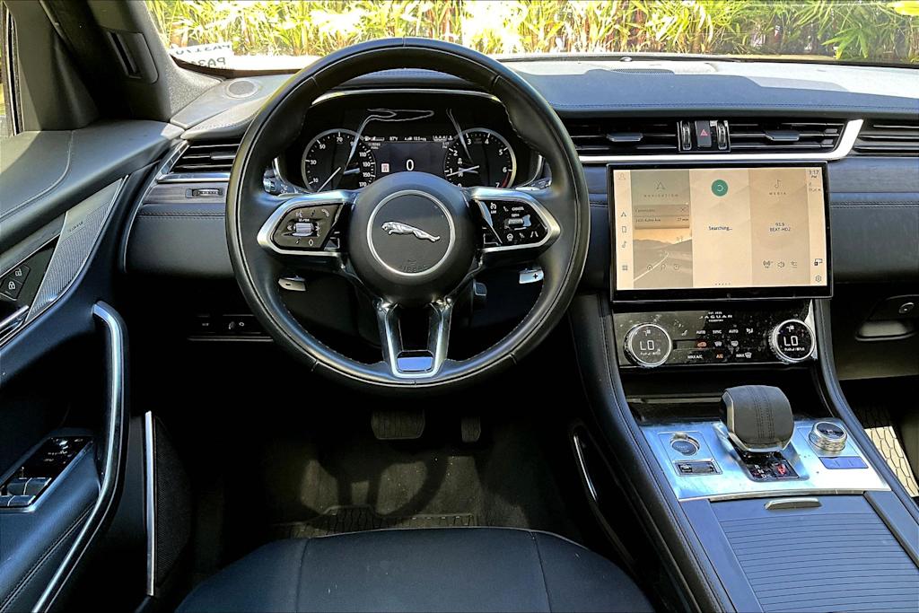 Thumbnail: 2022 Jaguar F-Pace - 8