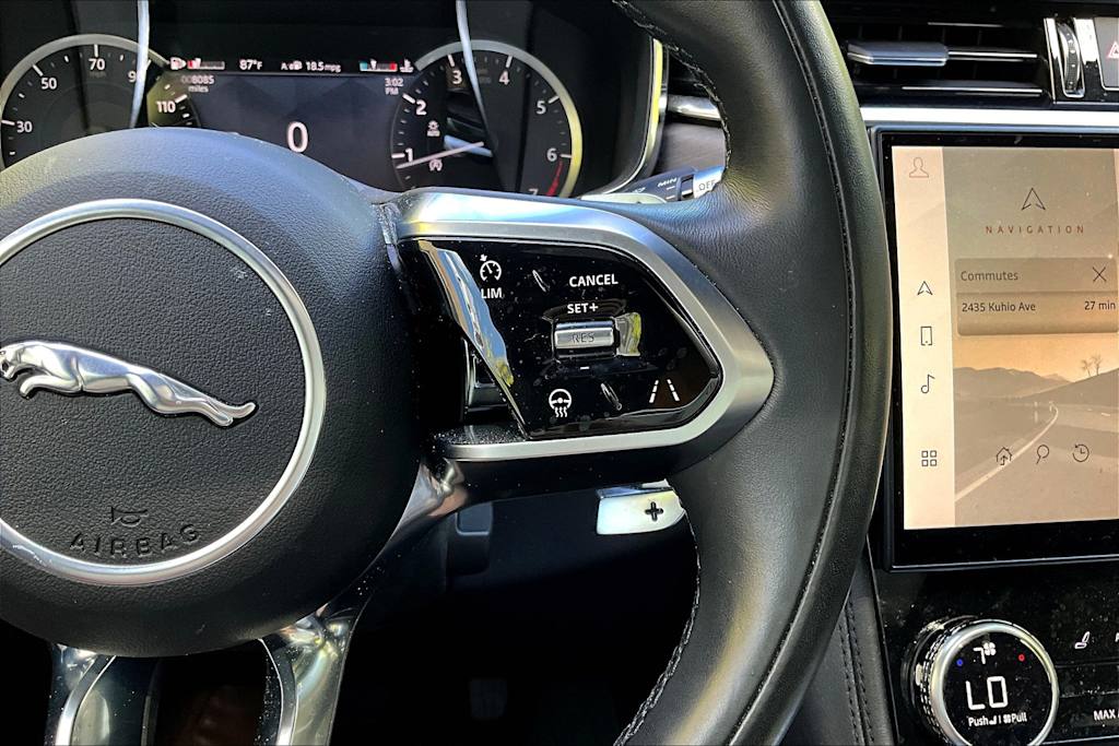 Thumbnail: 2022 Jaguar F-Pace - 17