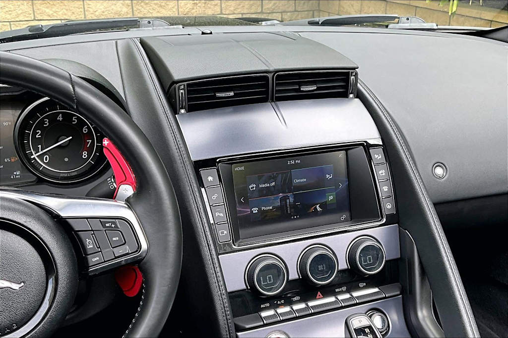 Thumbnail: 2018 Jaguar F-Type - 15