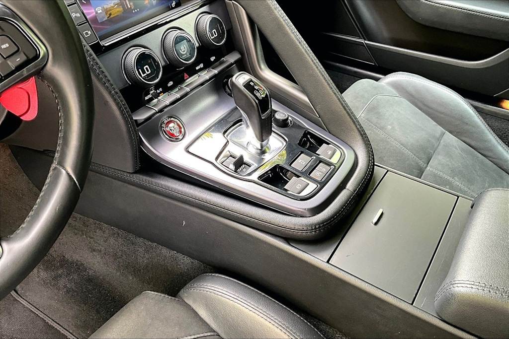 Thumbnail: 2018 Jaguar F-Type - 16