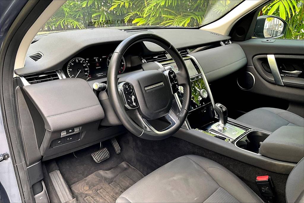 Thumbnail: 2020 Land Rover Discovery Sport - 2