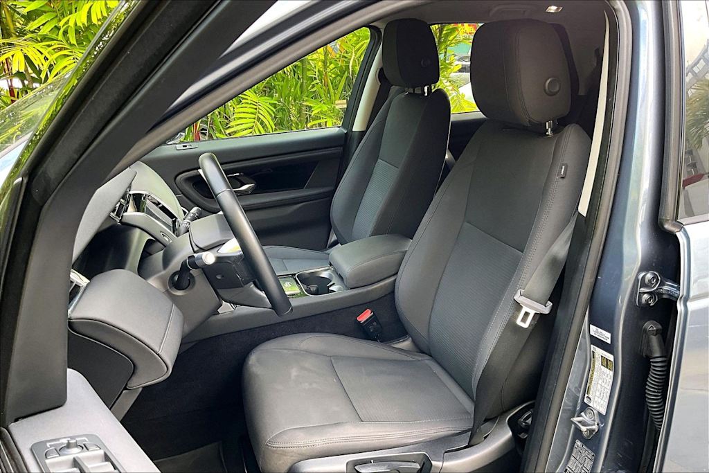 Thumbnail: 2020 Land Rover Discovery Sport - 11