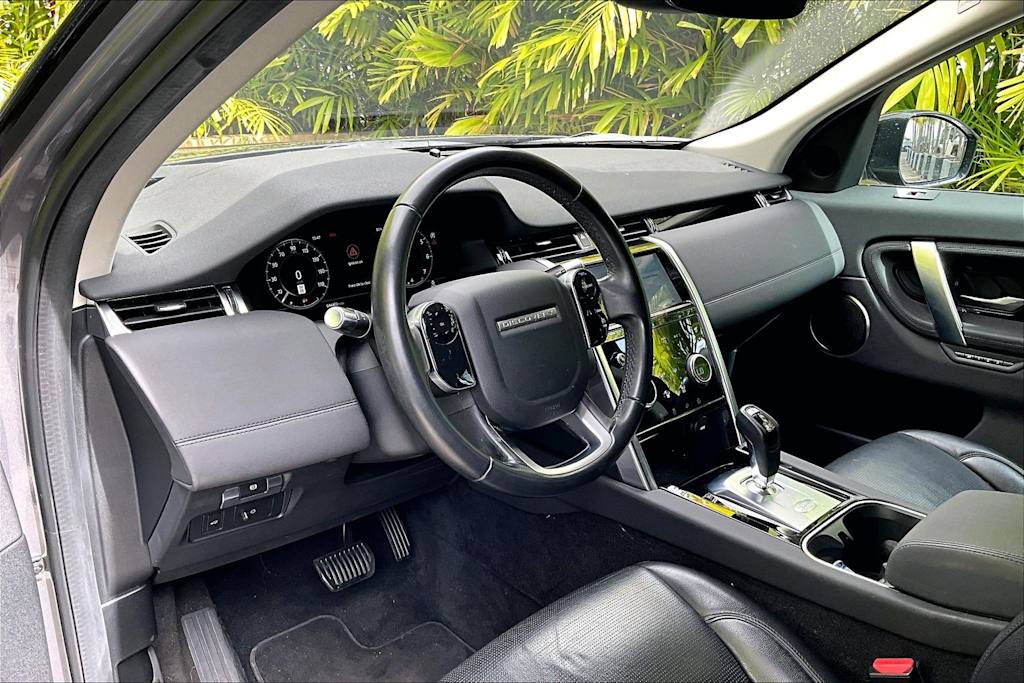 Thumbnail: 2020 Land Rover Discovery Sport - 2