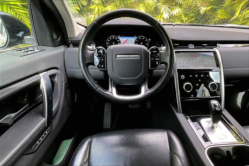 Thumbnail: 2020 Land Rover Discovery Sport - 14