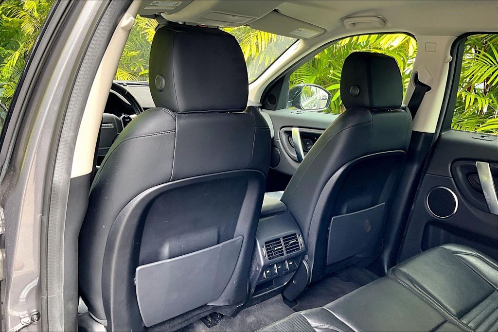 Thumbnail: 2020 Land Rover Discovery Sport - 13