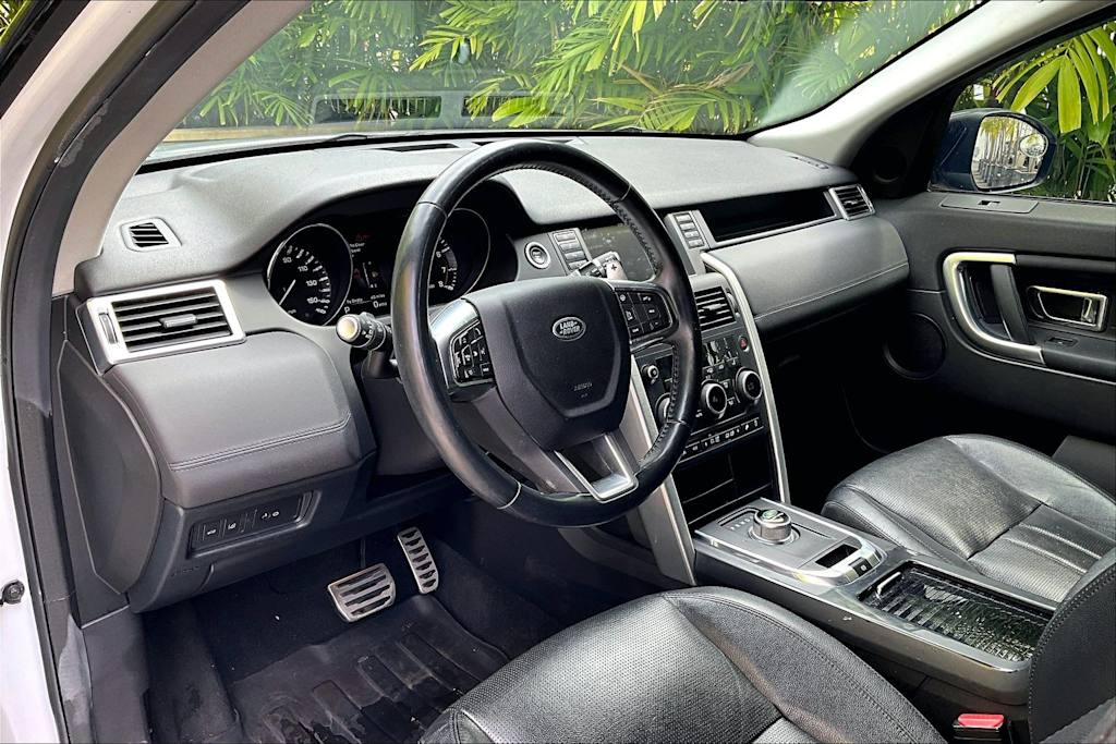 Thumbnail: 2015 Land Rover Discovery Sport - 2