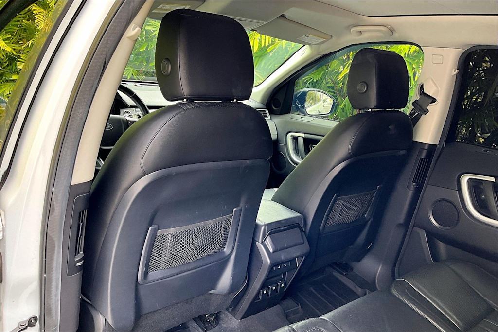 Thumbnail: 2015 Land Rover Discovery Sport - 13