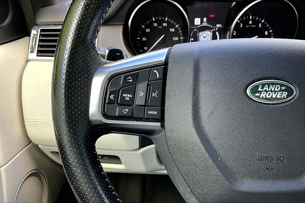 Thumbnail: 2018 Land Rover Discovery Sport - 25