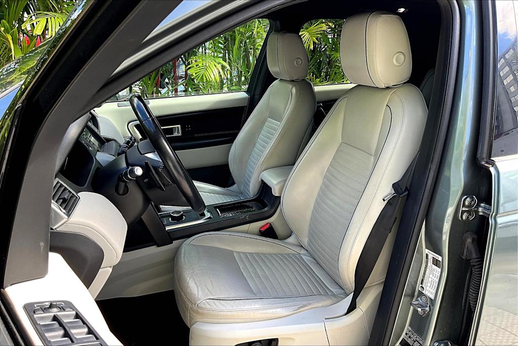 Thumbnail: 2018 Land Rover Discovery Sport - 11
