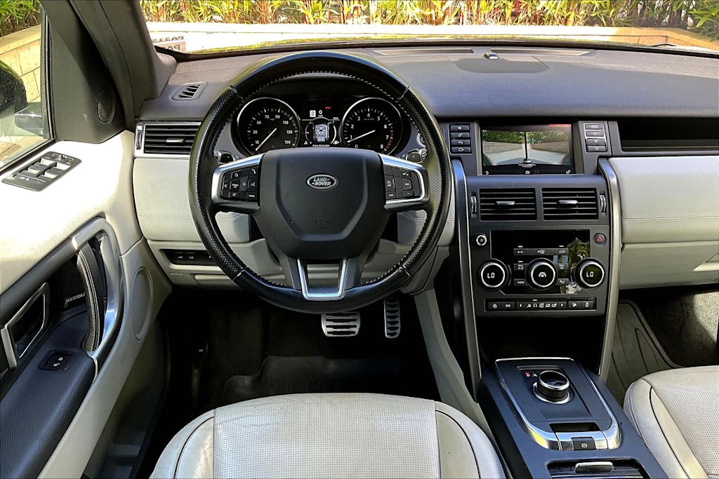 Thumbnail: 2018 Land Rover Discovery Sport - 14