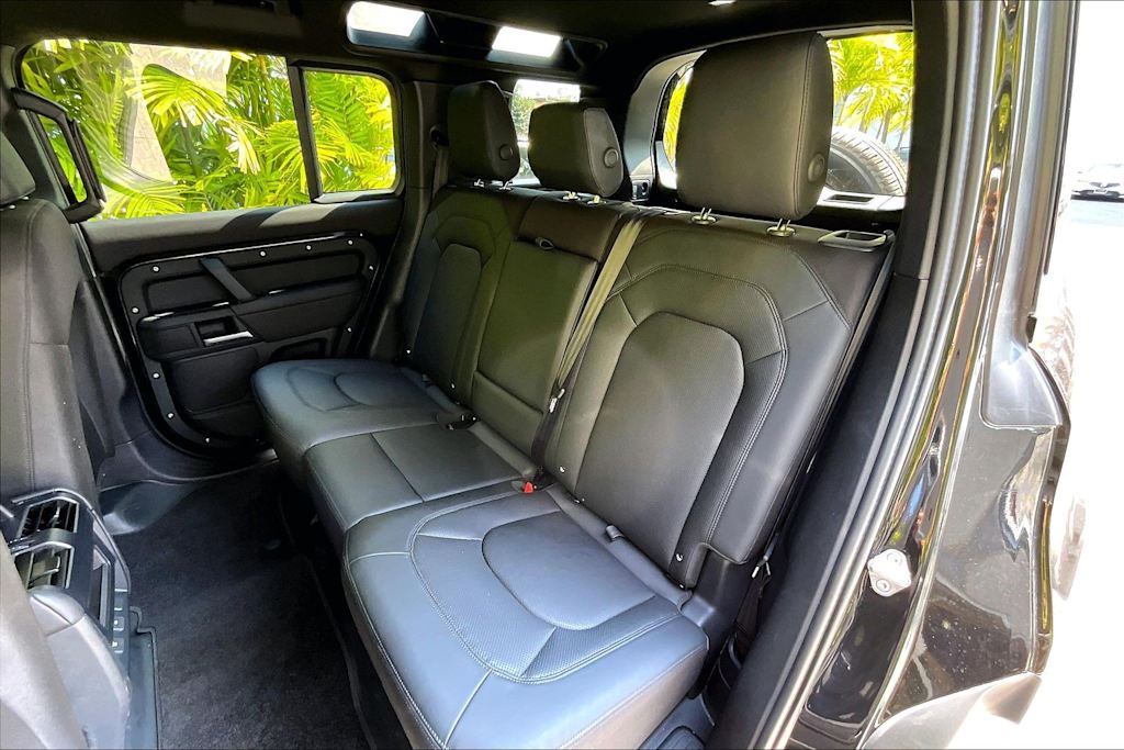 Thumbnail: 2025 Land Rover Defender - 29