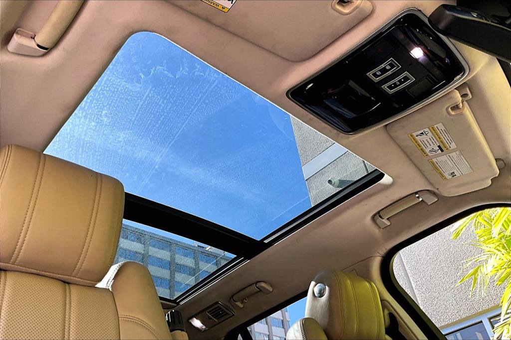 Thumbnail: 2016 Land Rover Range Rover - 30