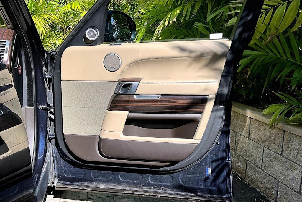 Thumbnail: 2016 Land Rover Range Rover - 28