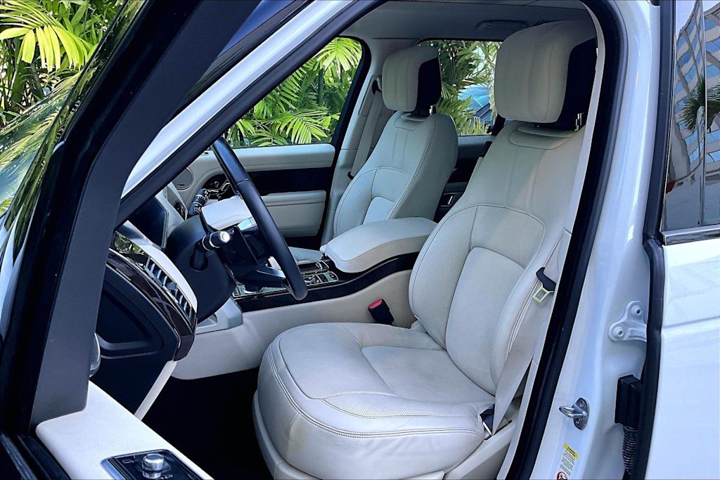 Thumbnail: 2022 Land Rover Range Rover - 11