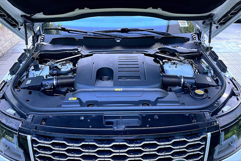 Thumbnail: 2022 Land Rover Range Rover - 9