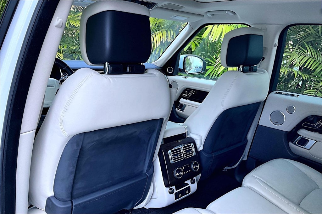 Thumbnail: 2022 Land Rover Range Rover - 13