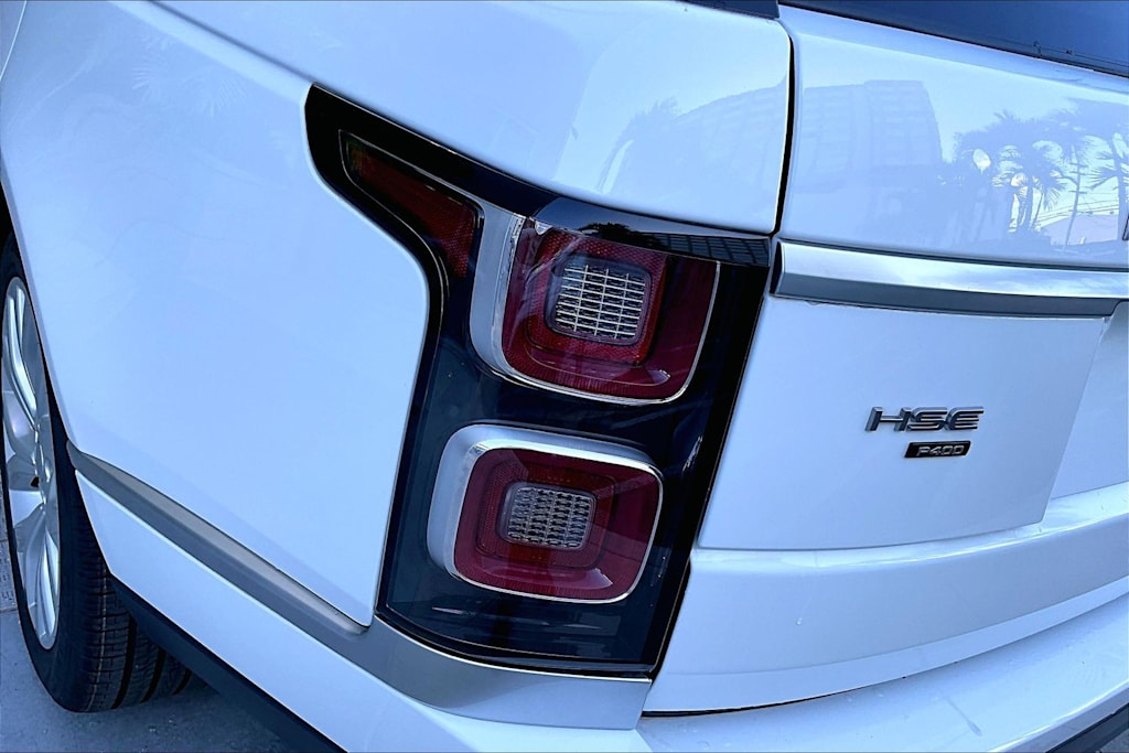 Thumbnail: 2022 Land Rover Range Rover - 32