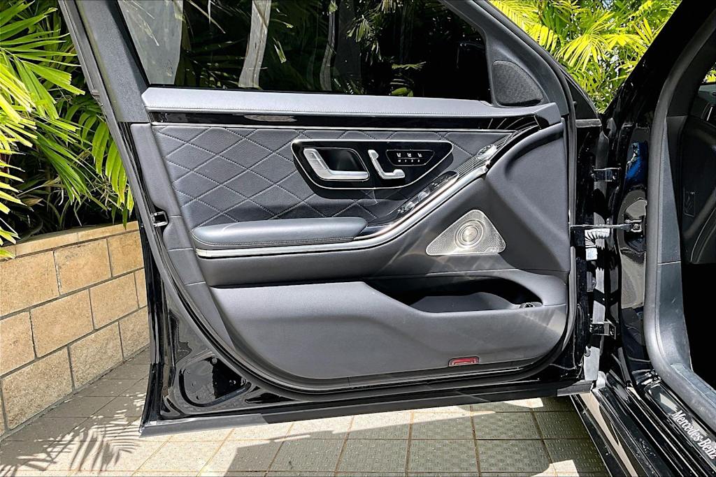 Thumbnail: 2021 Mercedes-Benz S-Class - 28