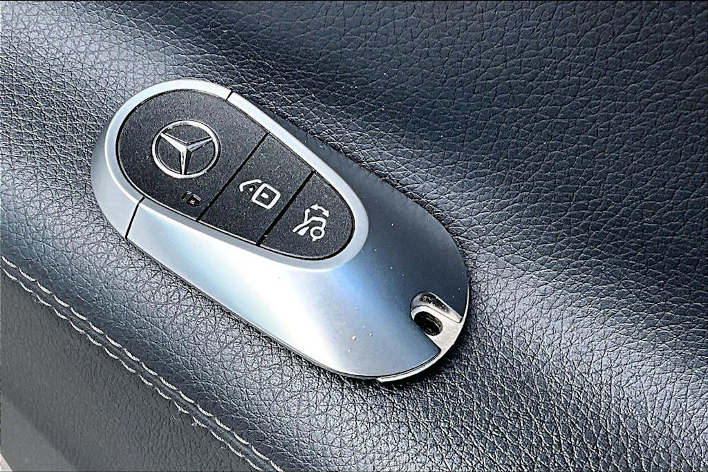 Thumbnail: 2024 Mercedes-Benz C-Class - 18