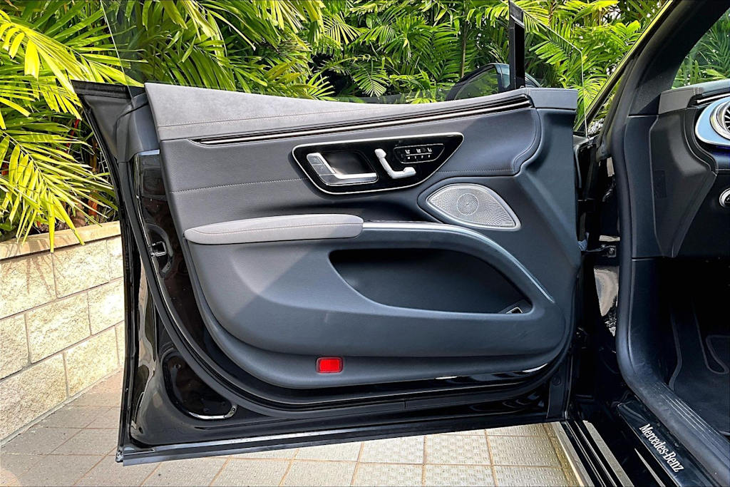 Thumbnail: 2022 Mercedes-Benz EQS - 26