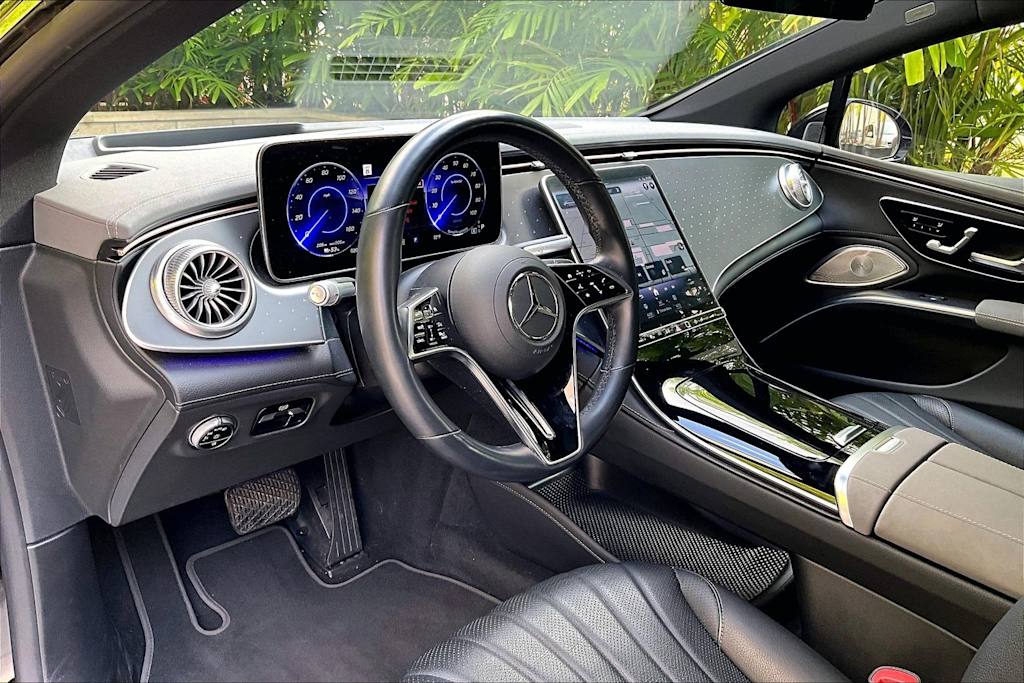 Thumbnail: 2022 Mercedes-Benz EQS - 2