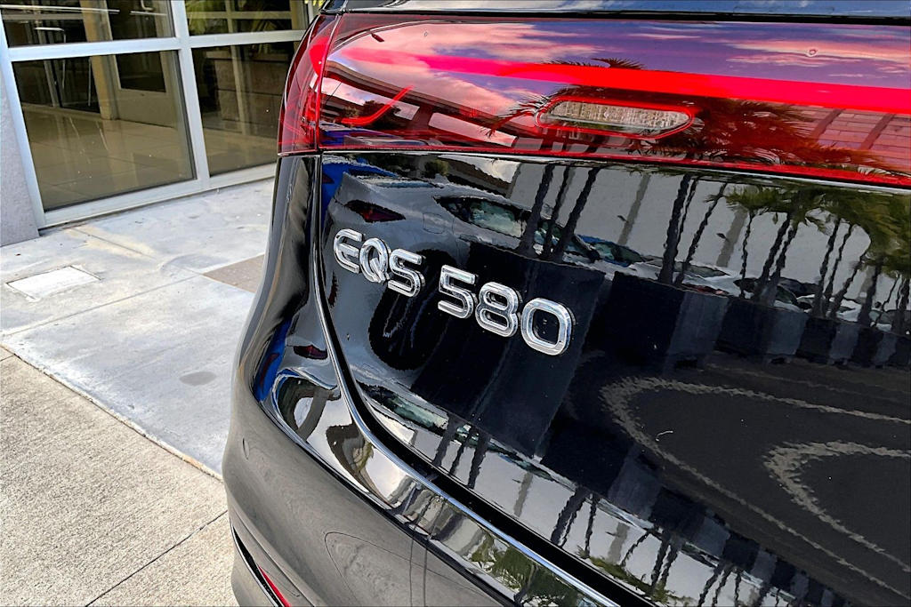 Thumbnail: 2023 Mercedes-Benz EQS - 6