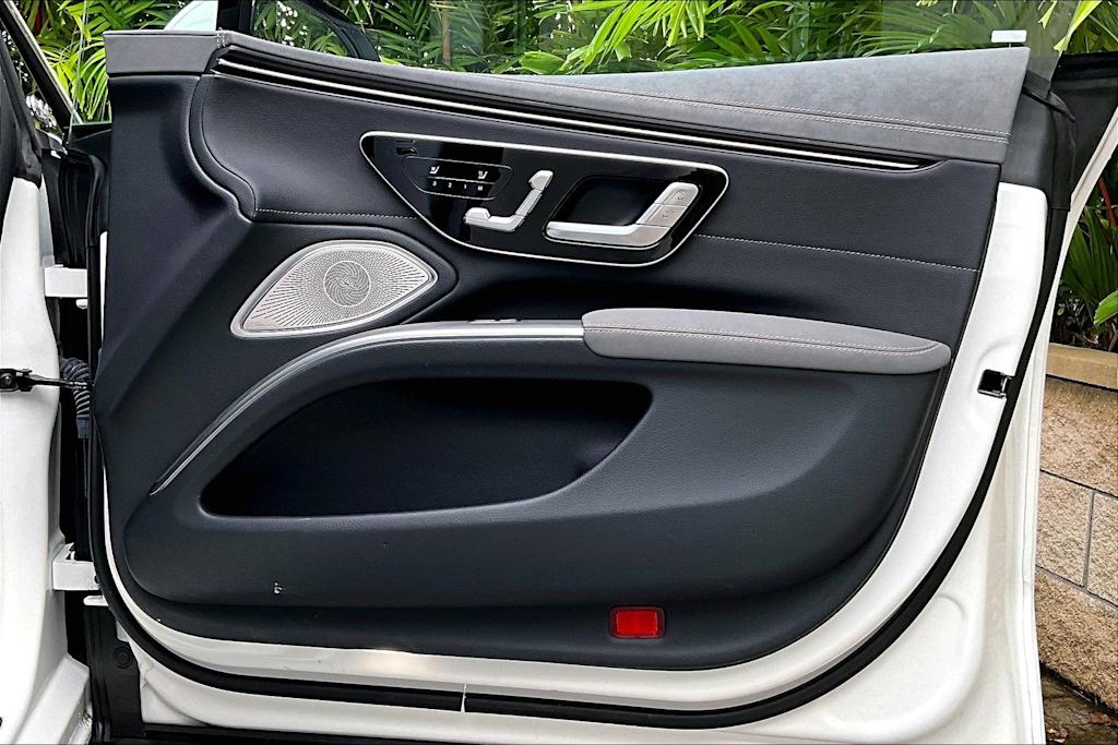 Thumbnail: 2022 Mercedes-Benz EQS - 28