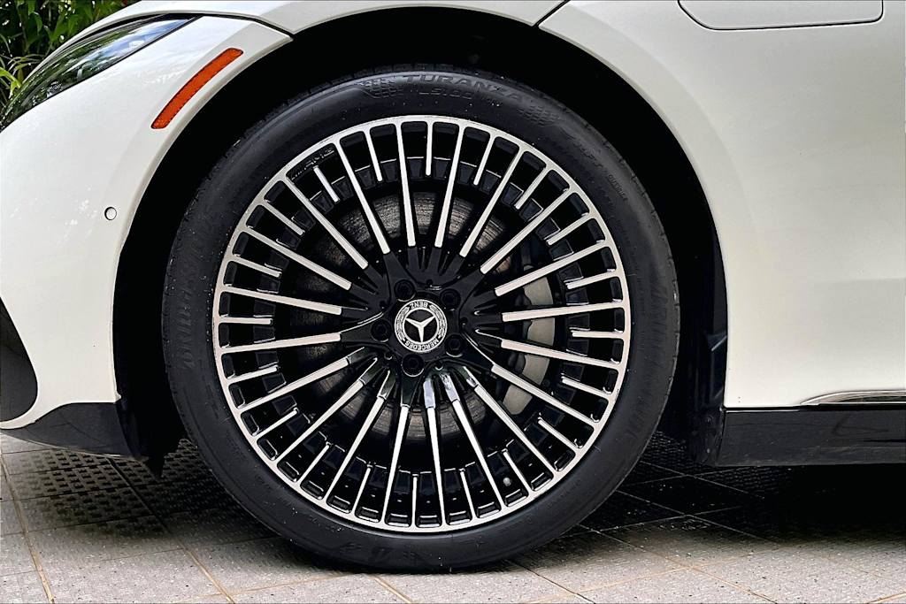 Thumbnail: 2022 Mercedes-Benz EQS - 7