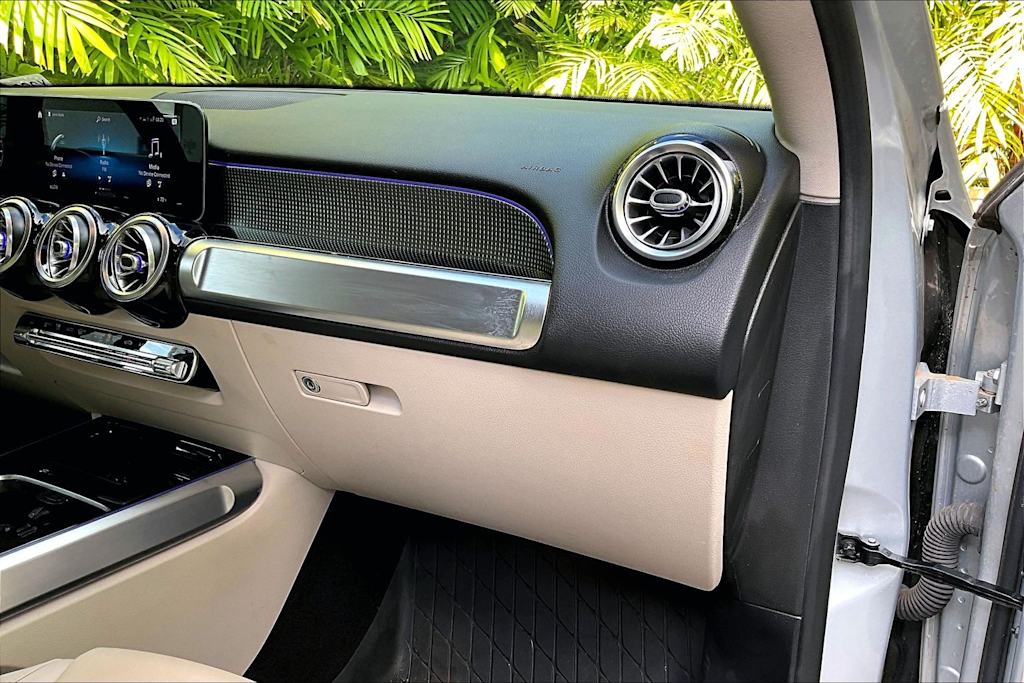 Thumbnail: 2021 Mercedes-Benz GLB - 25